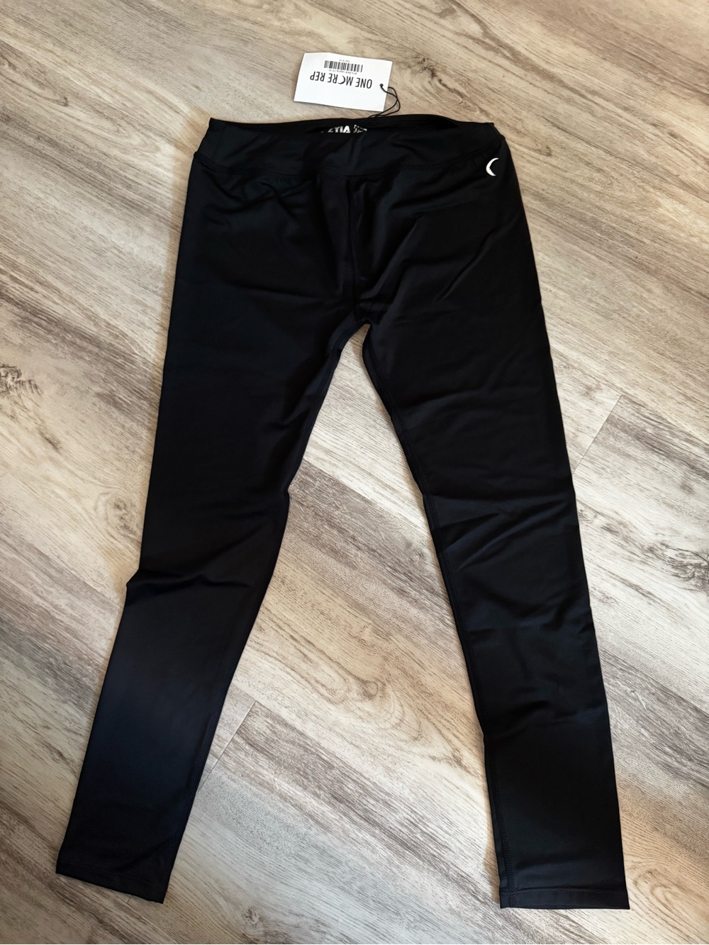 ZYIA Black Kids Performance Leggings size 12-14 NWT